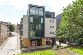 Modern Apartments at Panmure Court in Edinburgh for Students Only
